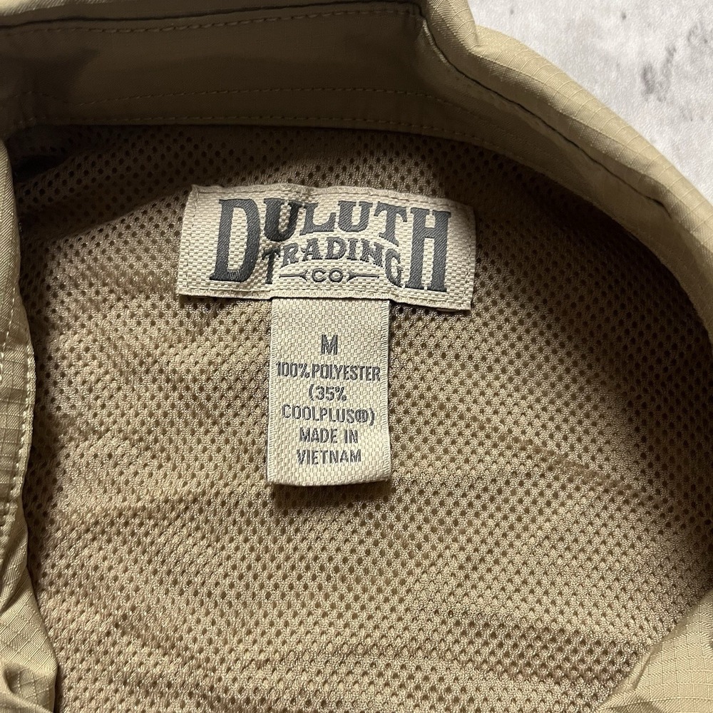 Duluth Trading Co Long Sleeve Button Down Shirt Mens Size M Tan Work Relaxed - Picture 2 of 7